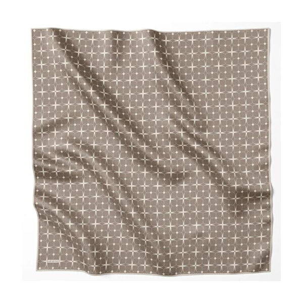 Armine Şal, Eşarp ve Aksesuarı