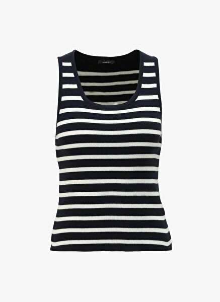 Fabrika Kadın Atlet, Body