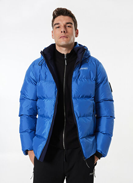 Discovery Expedition Erkek Mont, Kaban