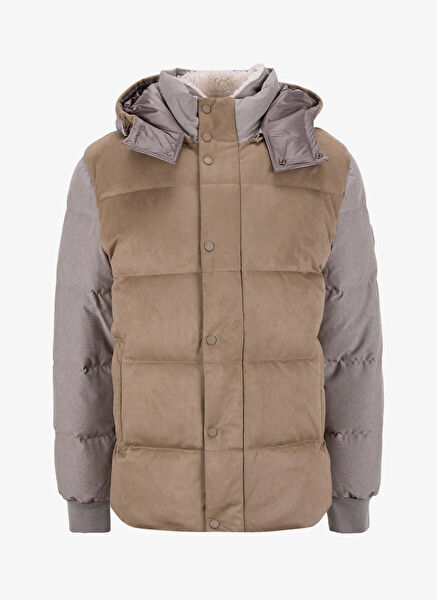 Discovery Expedition Erkek Mont, Kaban