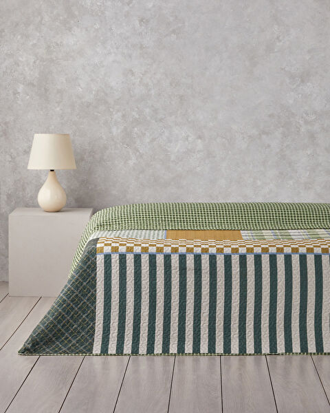 English Home Yatak Örtüsü