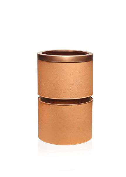 The Mia Vazo, Saksı