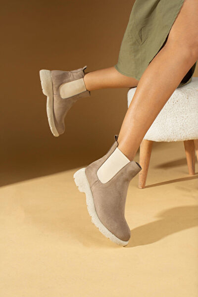 Pembe Potin Kadın Bot