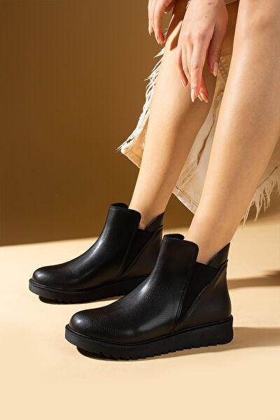 Pembe Potin Kadın Bot