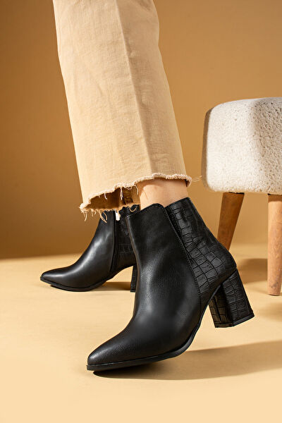 Pembe Potin Kadın Bot