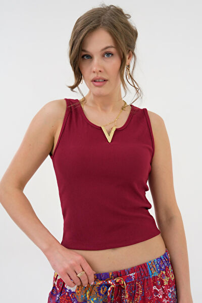 Saade Kadın Atlet, Body