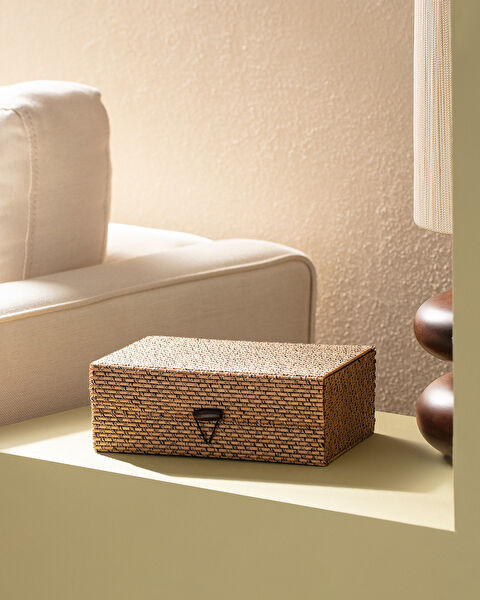 Madame Coco Sepet, Kutu