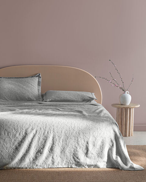 Madame Coco Yatak Örtüsü