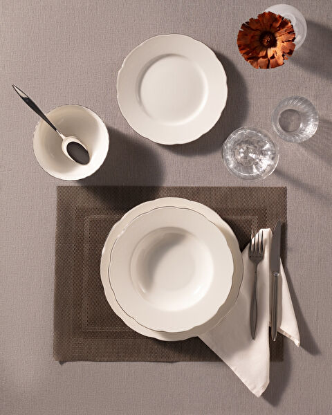 Madame Coco Yemek Takımı