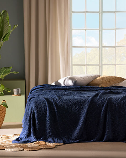 Madame Coco Yatak Örtüsü