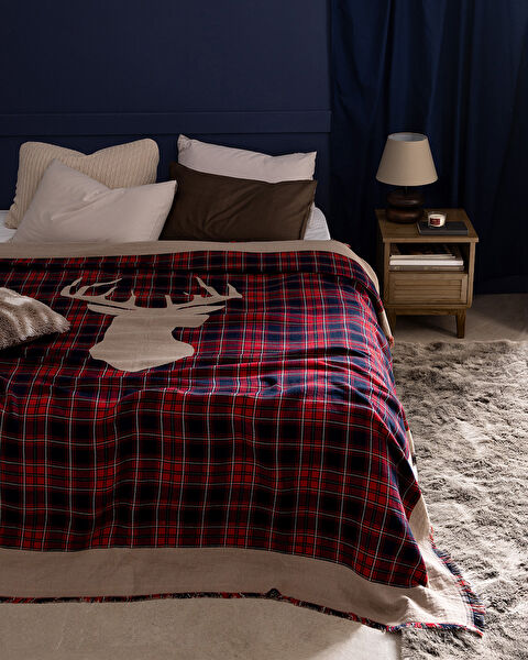 Madame Coco Yatak Örtüsü