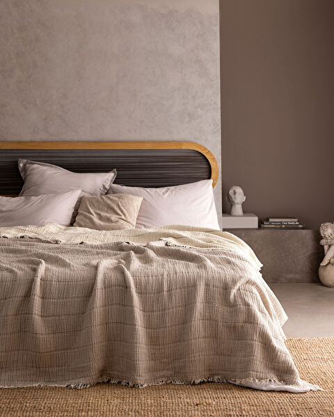 Madame Coco Yatak Örtüsü