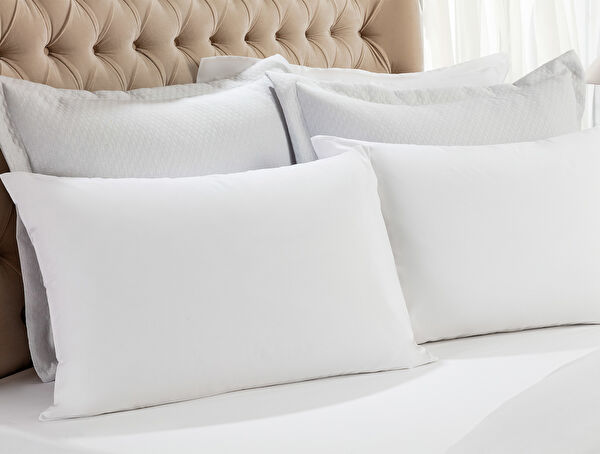 Madame Coco Yastık Kılıfı