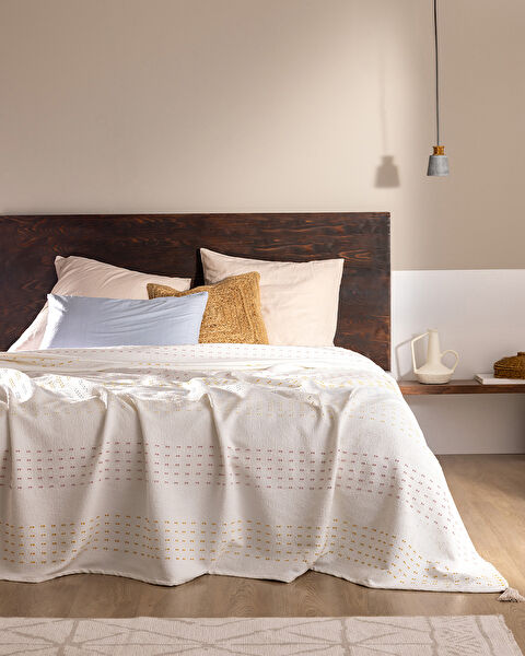 Madame Coco Yatak Örtüsü