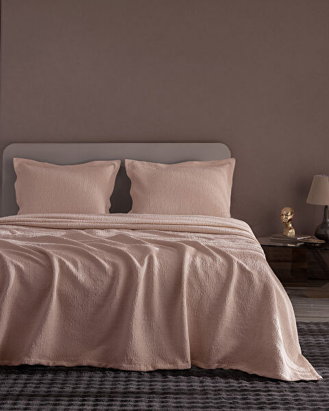 Madame Coco Yatak Örtüsü