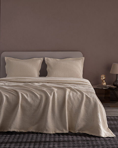 Madame Coco Yatak Örtüsü