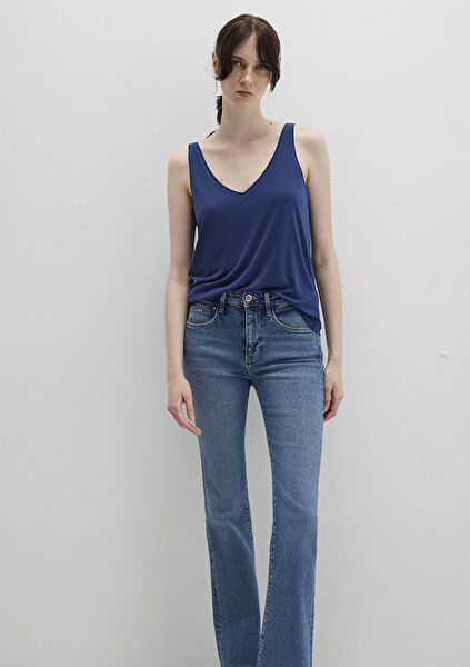 Mavi Kadın Atlet, Body