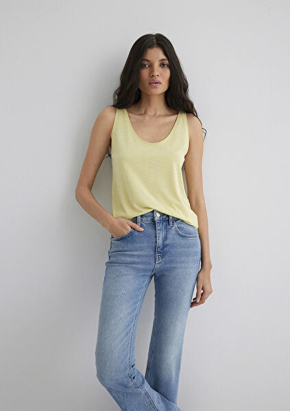 Mavi Kadın Atlet, Body