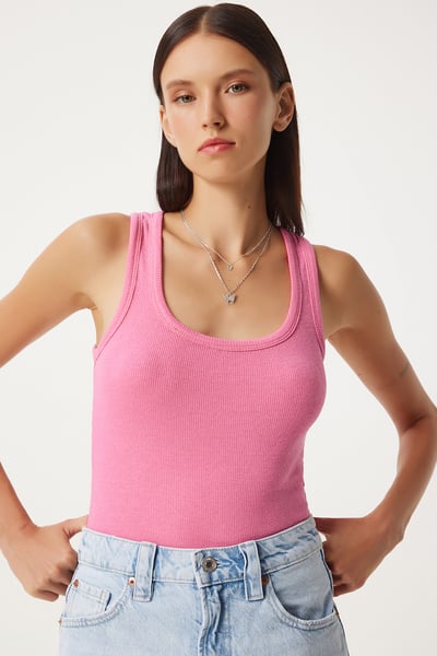 Happinessİstanbul Kadın Atlet, Body