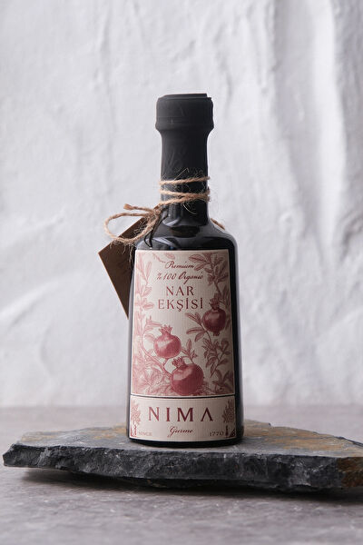 Nima Gurme Nar Ekşisi, Ekşiler