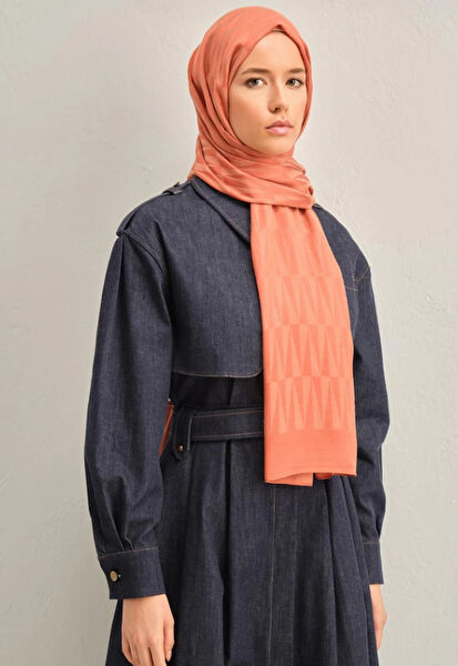 Armine Şal, Eşarp ve Aksesuarı