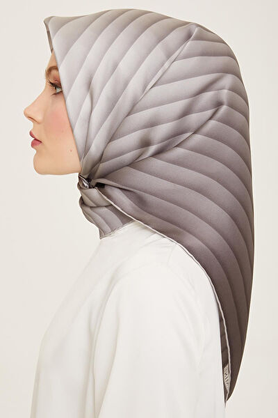 Armine Şal, Eşarp ve Aksesuarı