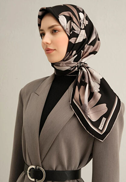 Armine Şal, Eşarp ve Aksesuarı