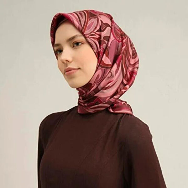 Armine Şal, Eşarp ve Aksesuarı