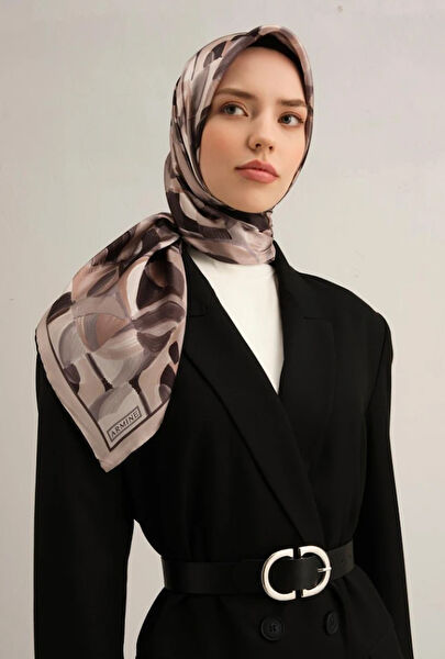 Armine Şal, Eşarp ve Aksesuarı