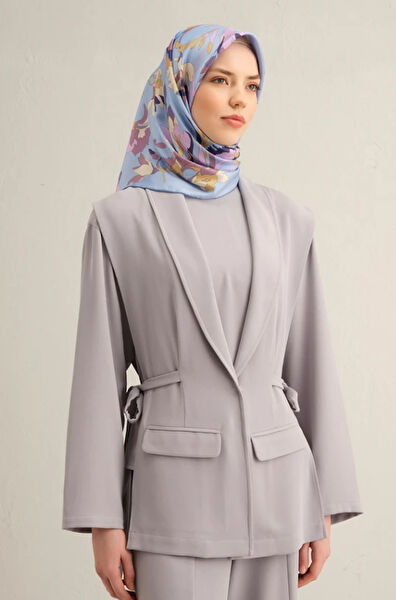 Armine Şal, Eşarp ve Aksesuarı