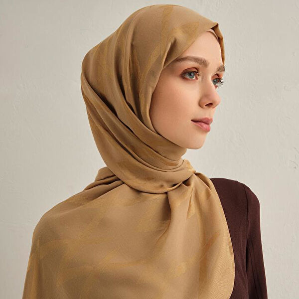 Armine Şal, Eşarp ve Aksesuarı