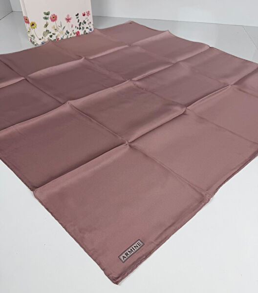 Armine Şal, Eşarp ve Aksesuarı