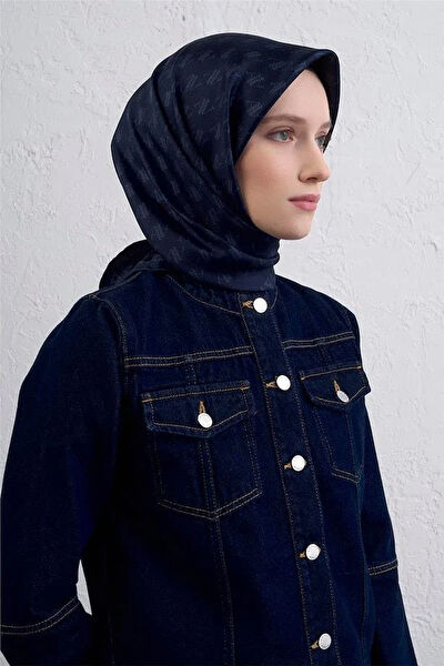 Armine Şal, Eşarp ve Aksesuarı