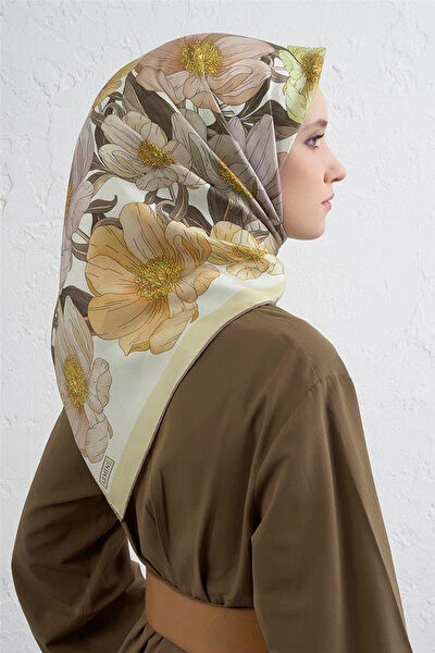 Armine Şal, Eşarp ve Aksesuarı