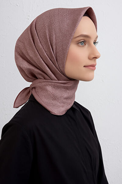 Armine Şal, Eşarp ve Aksesuarı