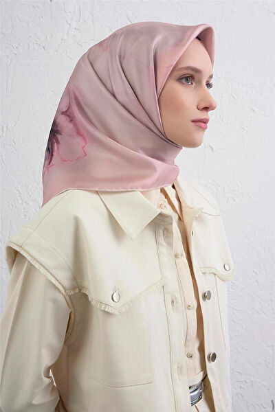 Armine Şal, Eşarp ve Aksesuarı