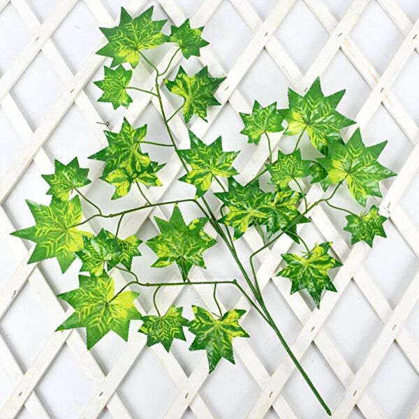 Nettenevime Yapay Çiçek, Meyve