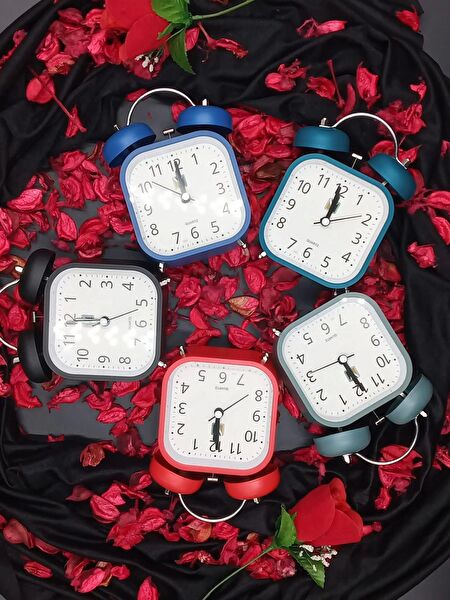 Alminahediye Masa Saati