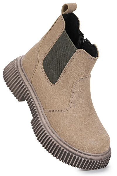  Erkek Çocuk Bot, Çizme