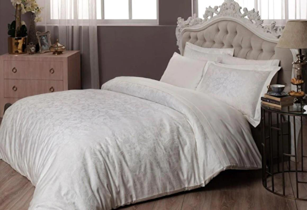 Taç Nevresim Takımı