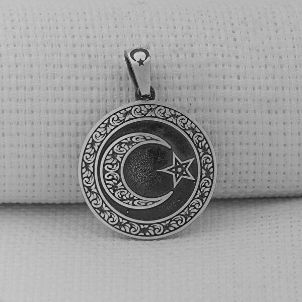 Mona Roza Kolye, Zincir, Künye