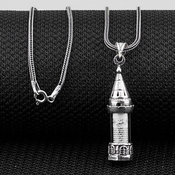 Mona Roza Kolye, Zincir, Künye