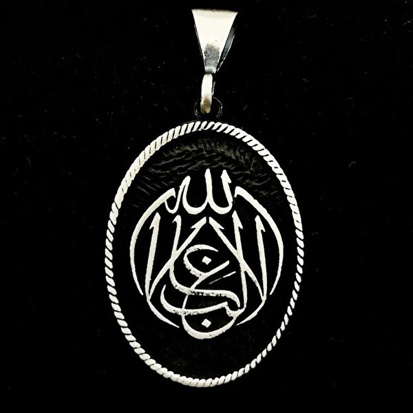 Mona Roza Kolye, Zincir, Künye