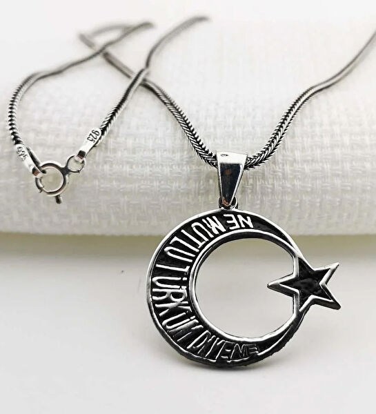 Mona Roza Kolye, Zincir, Künye