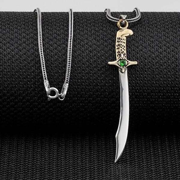 Mona Roza Kolye, Zincir, Künye