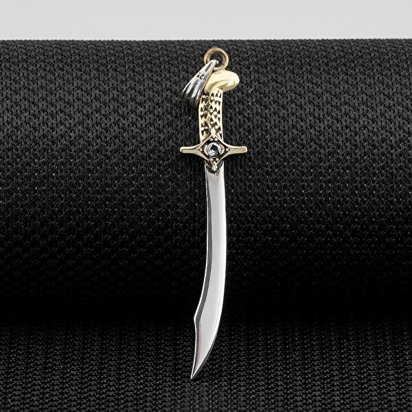 Mona Roza Kolye, Zincir, Künye