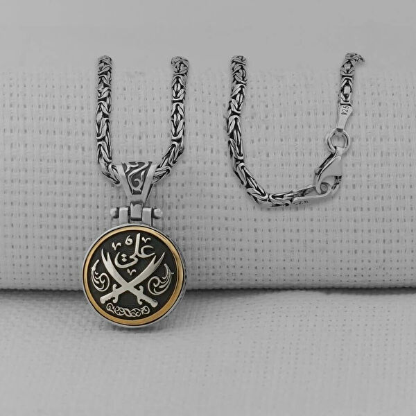 Mona Roza Kolye, Zincir, Künye