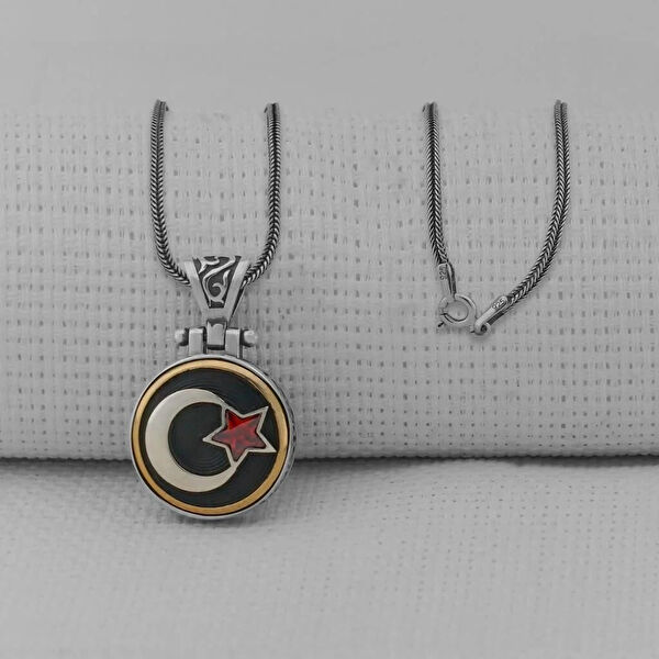 Mona Roza Kolye, Zincir, Künye