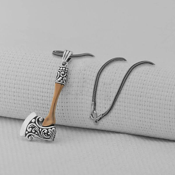 Mona Roza Kolye, Zincir, Künye