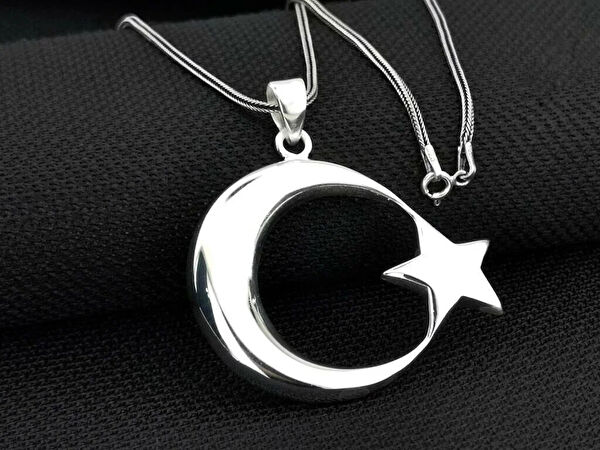 Mona Roza Kolye, Zincir, Künye